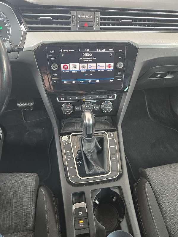 Usata VW Passat 110 CV (80 kW) 2020 Nero Station wagon