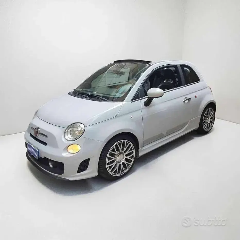 Usata Abarth 500C Custom 135 CV (99 kW) 2014 Cabrio