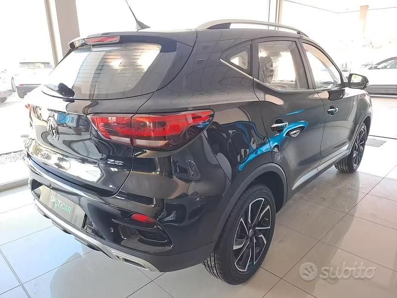 Usata MG ZS Luxury 106 CV (77 kW) 2024 Nero SUV