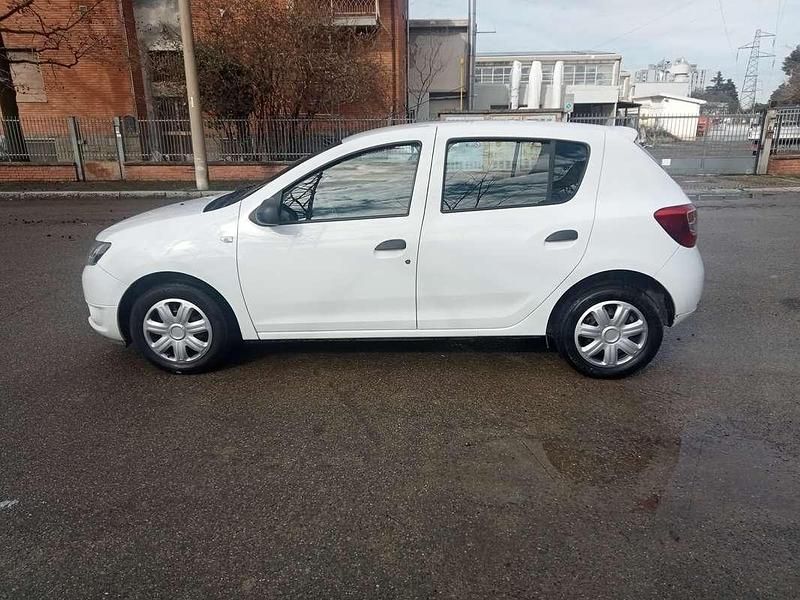 Usata Dacia Sandero Ambiance 75 CV (55 kW) 2014 Bianco Berlina