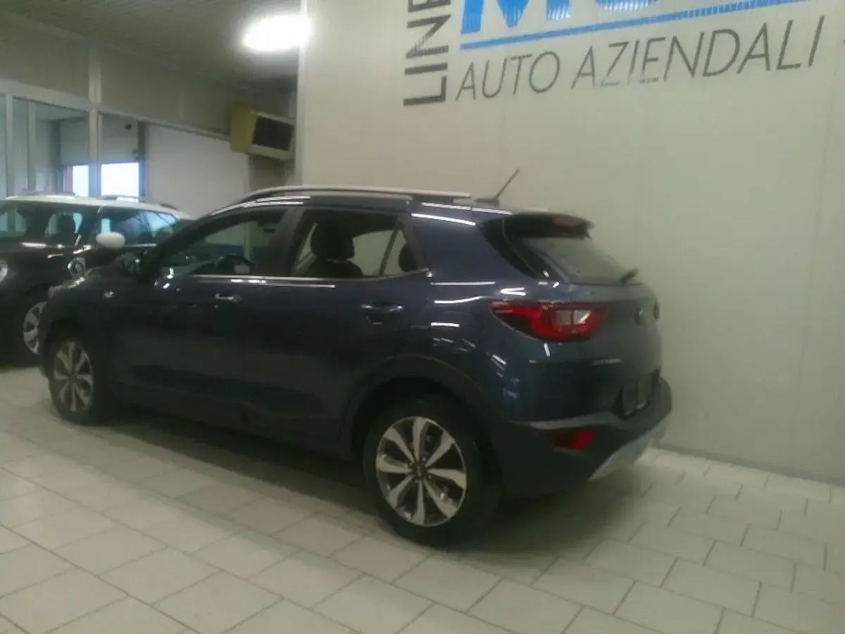 Usata Kia Stonic Style 84 CV (61 kW) 2021 Blu metallizzato SUV