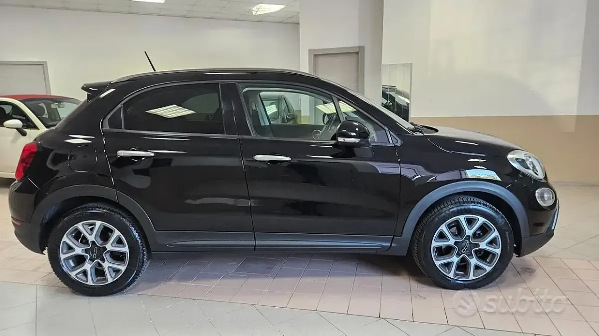 Usado Fiat 500X Cross Plus 120 CV (88 kW) 2015 Negro SUV