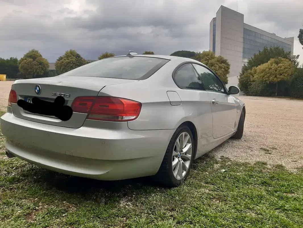 Usata BMW 320 177 CV (130 kW) 2009 Argento Coupé