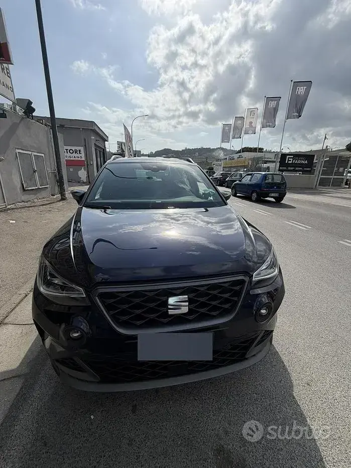 Usata Seat Arona 110 CV (80 kW) 2021 Blu SUV