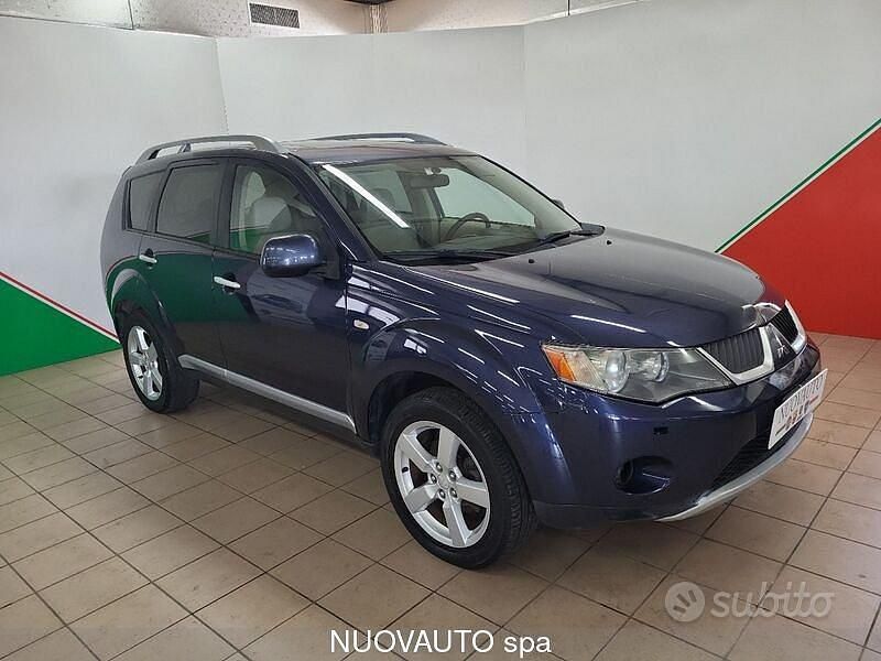 Usata Mitsubishi Outlander Intense 140 CV (102 kW) 2009 Blu SUV
