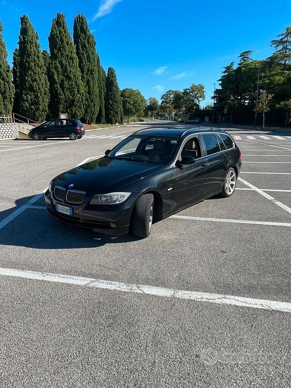 Usata BMW 330 Efficient Dynamics 231 CV (169 kW) 2006 Station wagon