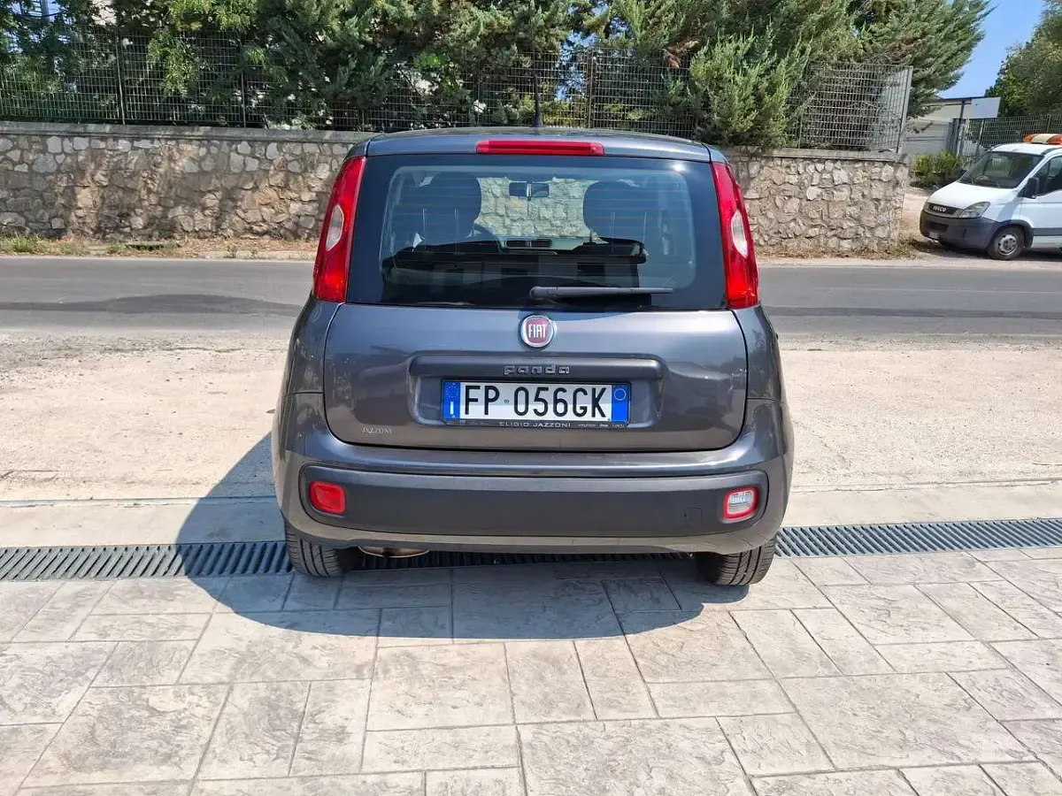 Usata Fiat Panda Lounge 69 CV (50 kW) 2018 Grigio Utilitaria