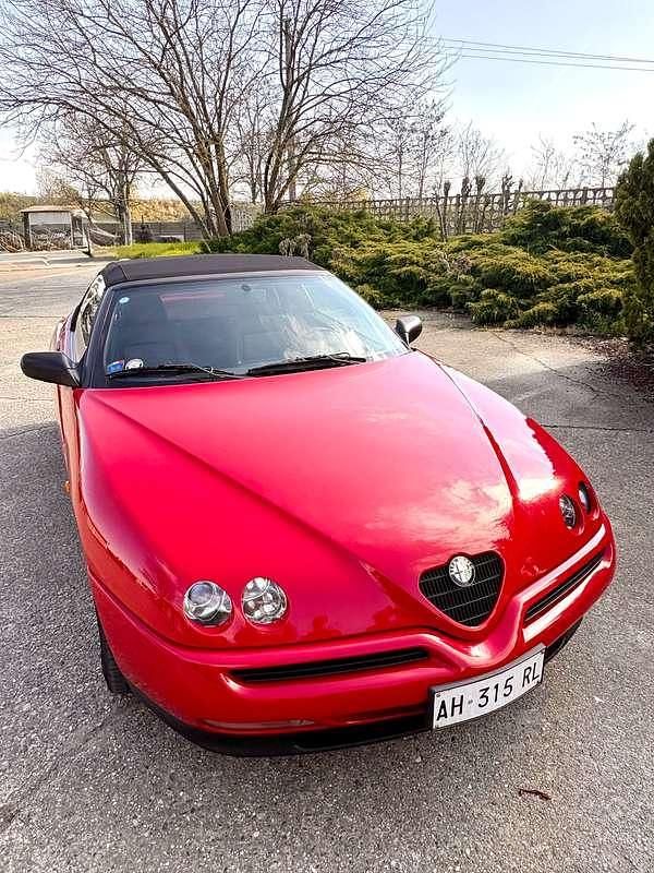 Usata Alfa Romeo Spider 150 CV (110 kW) 1996 Rosso Cabrio