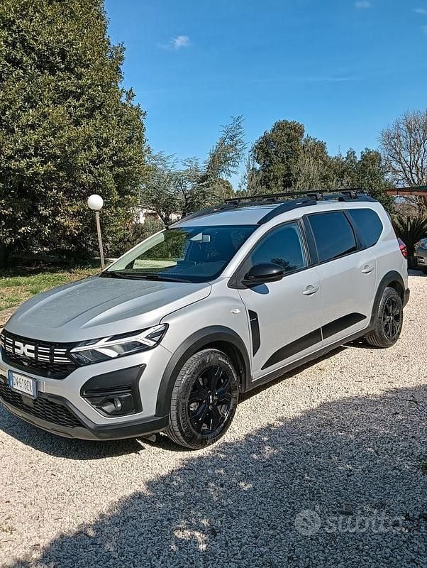 Usata Dacia Jogger 91 CV (66 kW) 2023 Grigio Monovolume