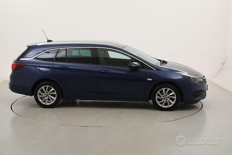 Usata Opel Astra Business Elegance 122 CV (89 kW) 2021 Blu Station wagon