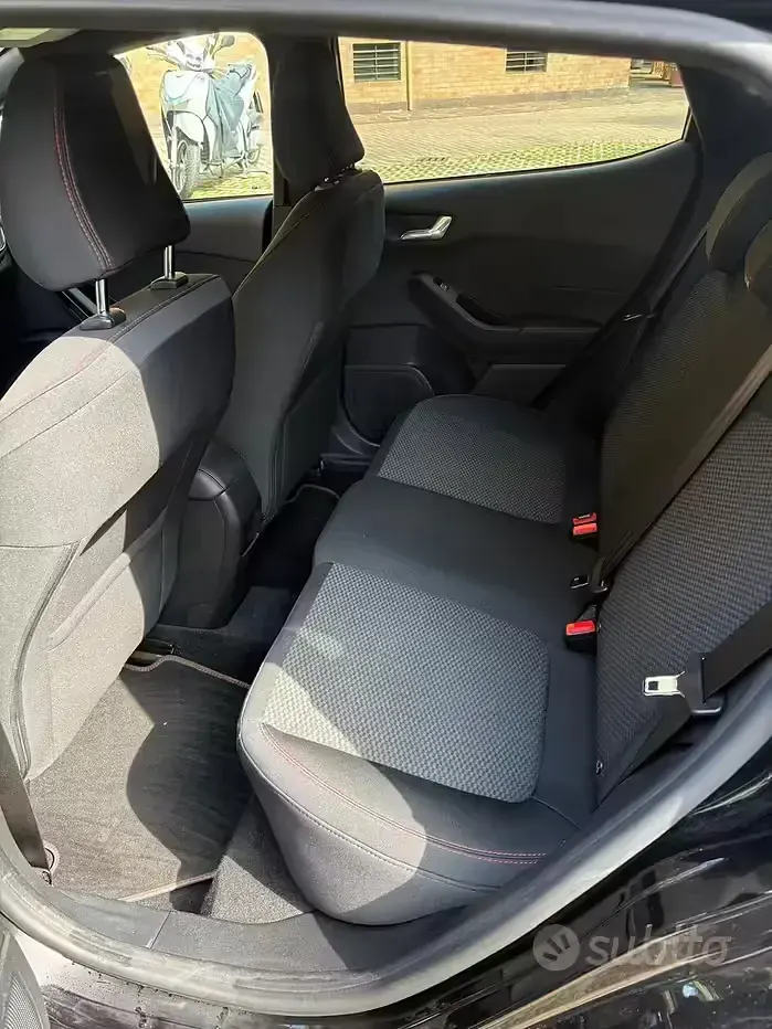 Usata Ford Fiesta ST-Line 100 CV (73 kW) 2019 Nero Utilitaria