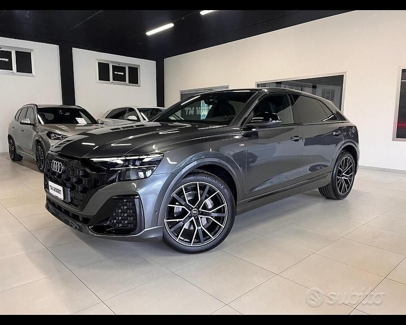 Usata Audi Q8 S-Line 286 CV (210 kW) 2025 Grigio SUV