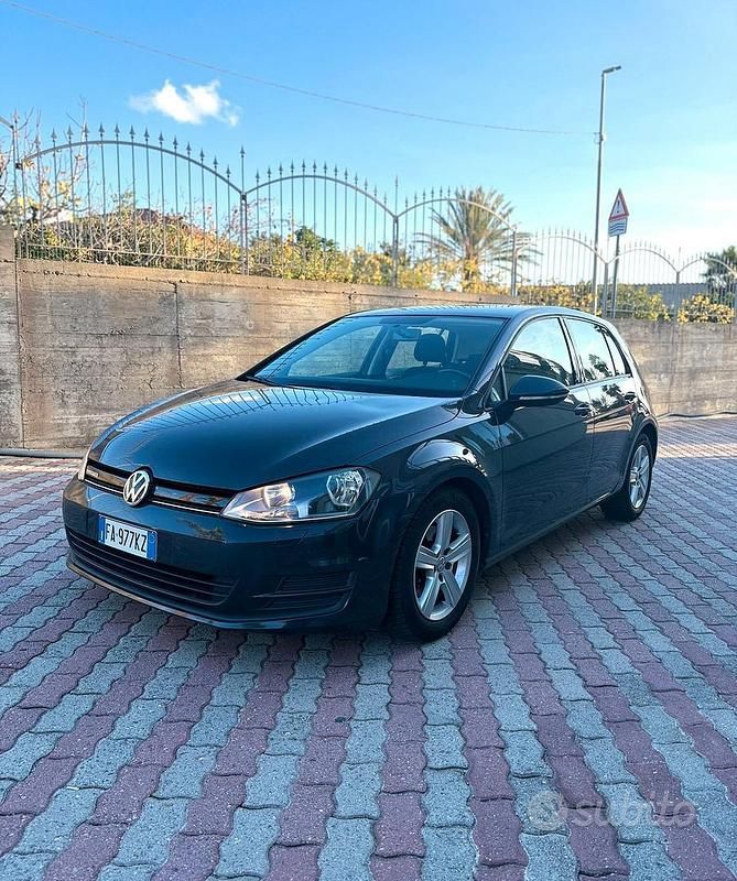 Grigio Usata 2014 VW Golf Tre volumi | 10.500 € (Cara) - Immagine 1/4