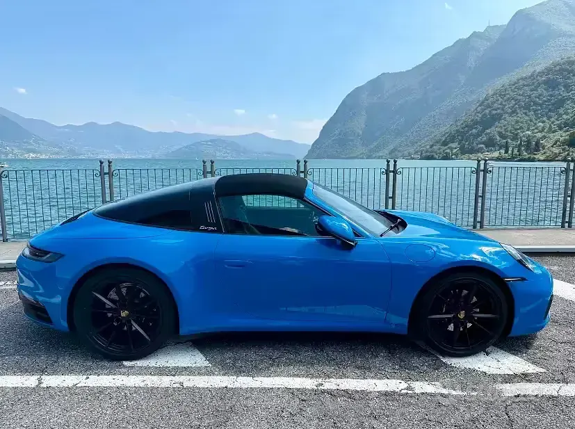 Usata Porsche 911 Targa 4 385 CV (283 kW) 2023 Bluazzurro Cabrio