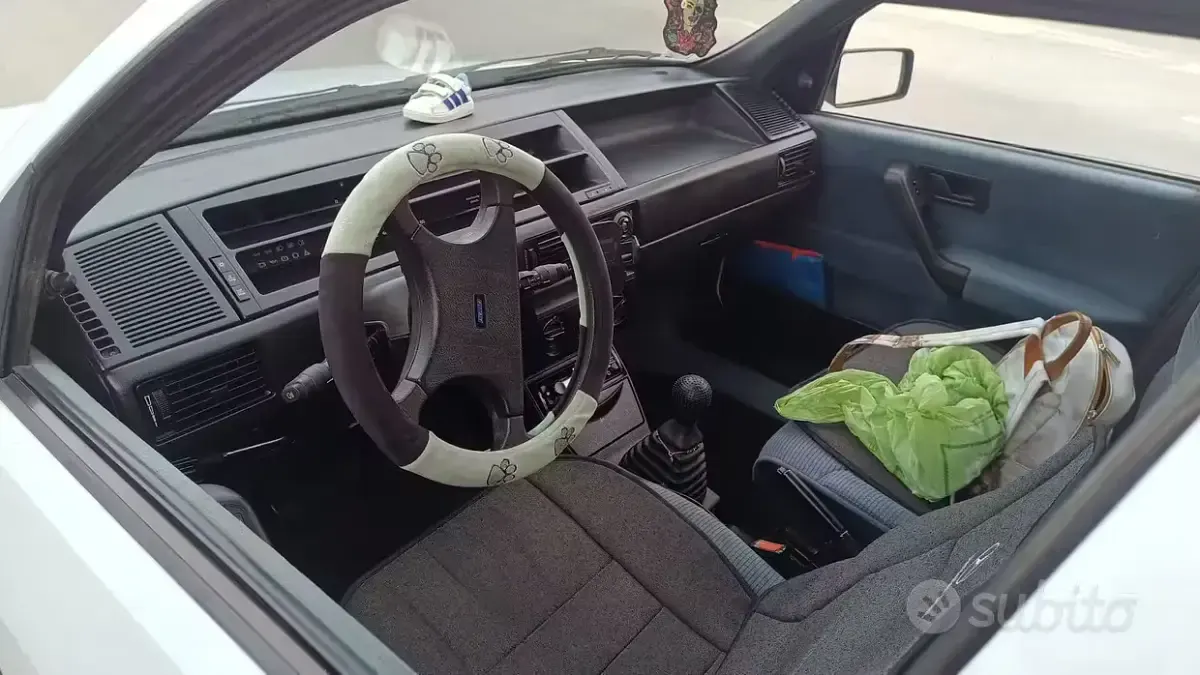 Usata Fiat Tipo 56 CV (41 kW) 1989 Bianco Utilitaria