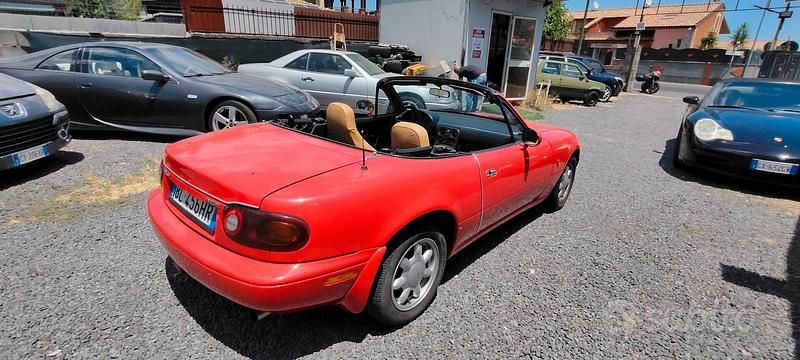 Usata Mazda MX5 116 CV (85 kW) 1992 Rosso Cabrio