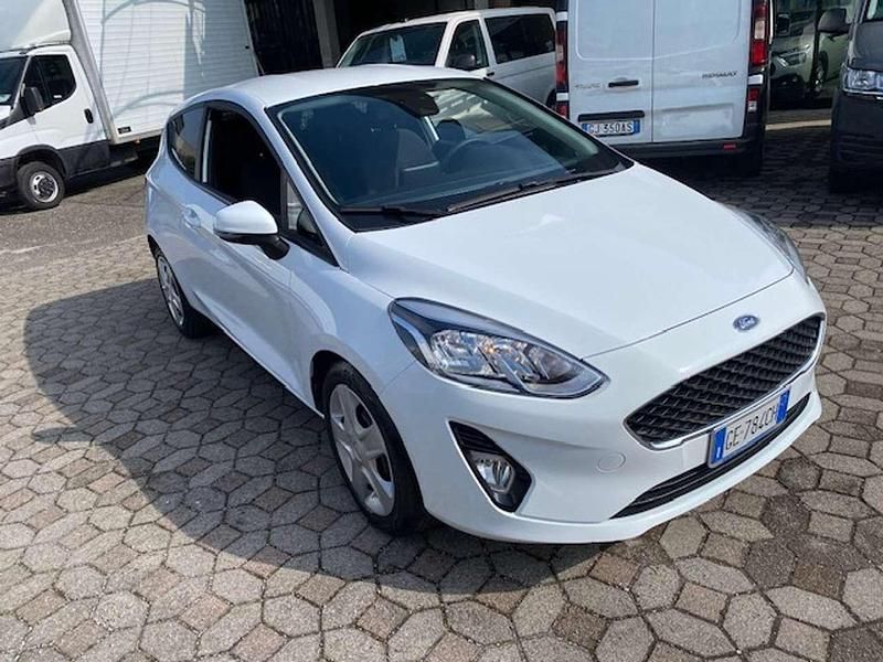 Begagnad Ford Fiesta Trend 124 HK (91 kW) 2021 Vit Halvkombi