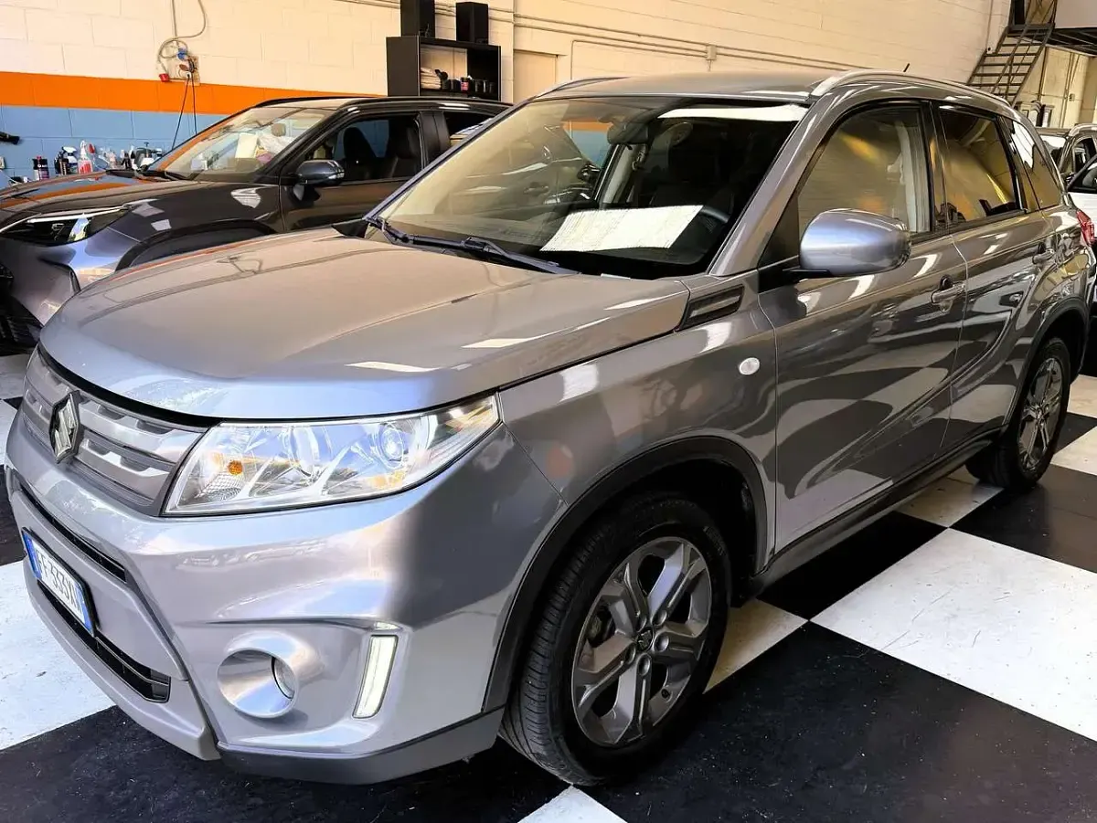 Usata Suzuki Vitara Cool 120 CV (88 kW) 2016 Grigio londra SUV