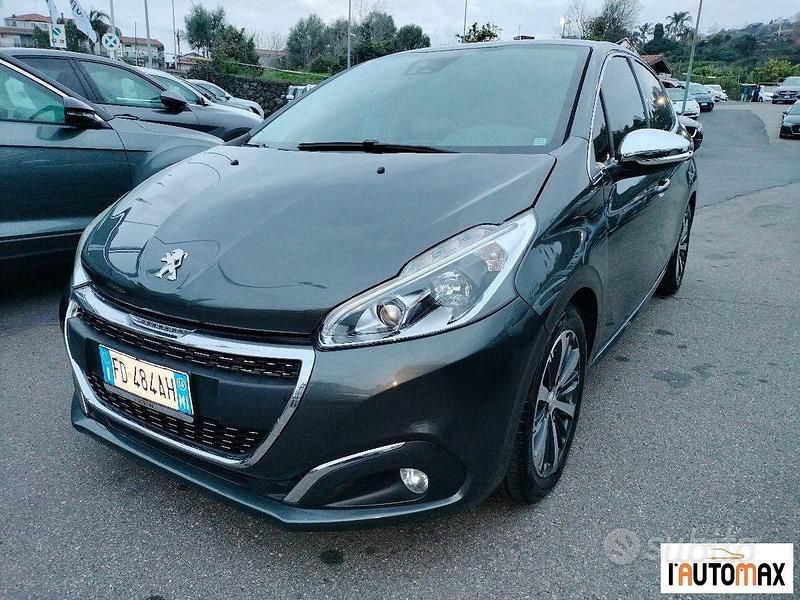 Usata Peugeot 208 Allure 101 CV (74 kW) 2016 Grigio Utilitaria