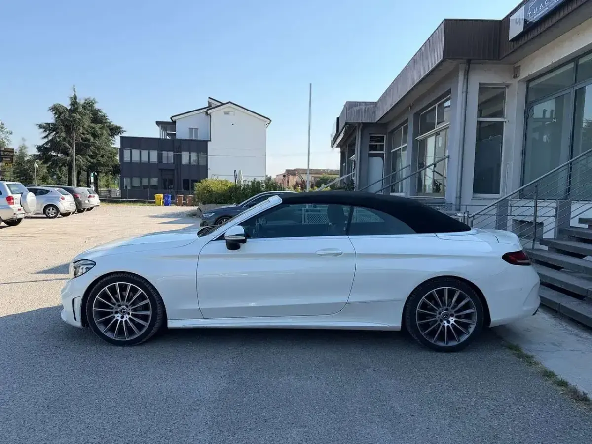 Usata Mercedes C200 Premium 184 CV (135 kW) 2022 Bianco Cabrio