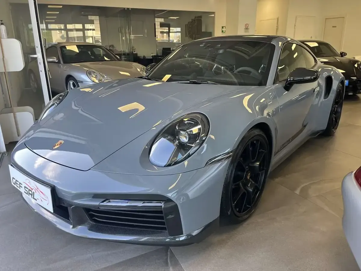 Usata Porsche 911 Turbo S 650 CV (478 kW) 2023 Grigio artico Coupé