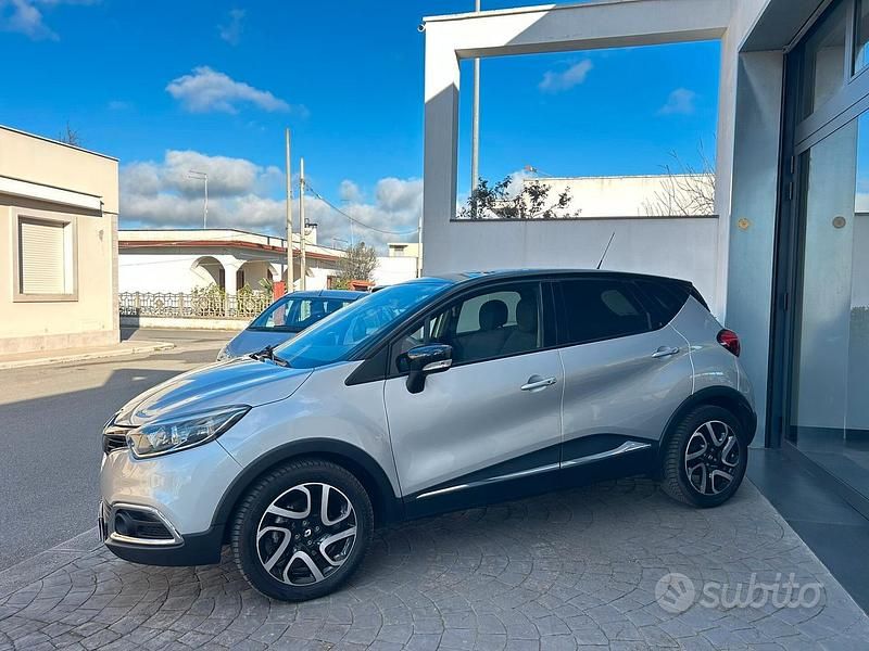 Usata Renault Captur 90 CV (66 kW) 2015 Grigio SUV