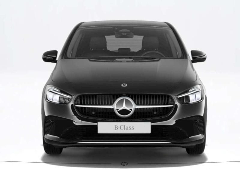 Neu Mercedes B180 Advanced 116 PS (85 kW) 2026 Schwarz Van / Kleinbus
