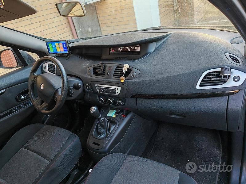 Usata Renault Mégane XMOD 110 CV (80 kW) 2012 Grigio Berlina