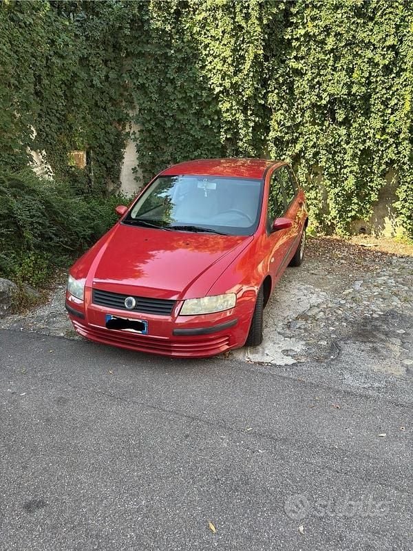Usata Fiat Stilo 95 CV (69 kW) 2005 Utilitaria