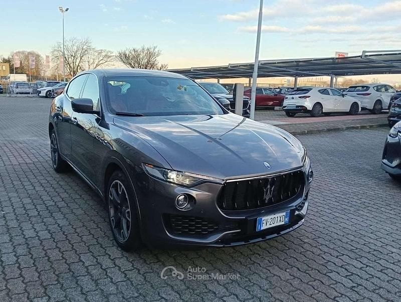 Usata Maserati Levante 430 CV (316 kW) 2019 Grigio SUV