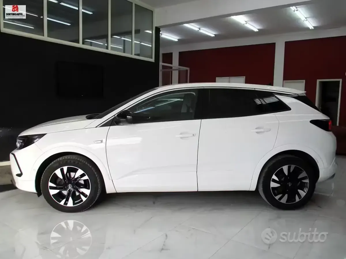 Usata Opel Grandland X Business 131 CV (96 kW) 2022 Bianco SUV