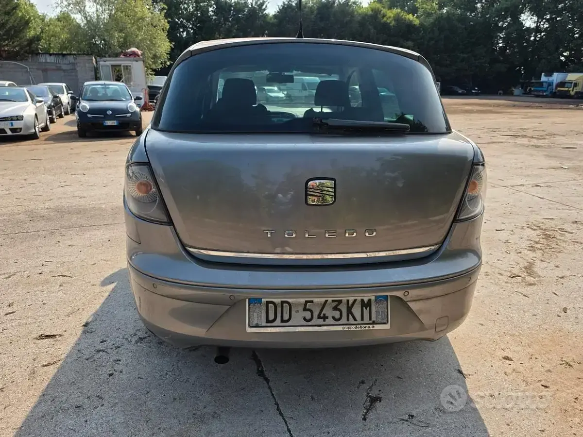 Usata Seat Toledo Stylance 102 CV (75 kW) 2006 Grigio Utilitaria