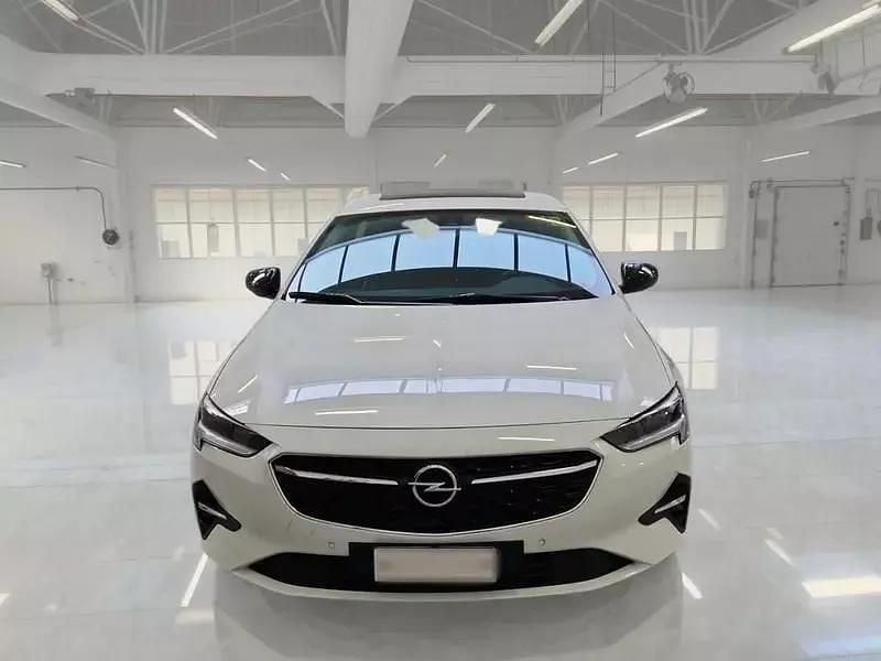 Usata Opel Insignia Business Elegance 174 CV (127 kW) 2021 Bianco Berlina