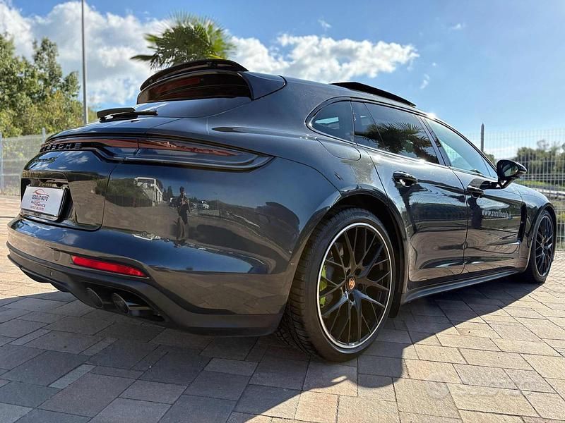 Usata Porsche Panamera Sport Turismo 560 CV (411 kW) 2021 Grigio Station wagon