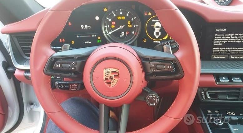 Usata Porsche 911 385 CV (283 kW) 2023 Bianco Coupé