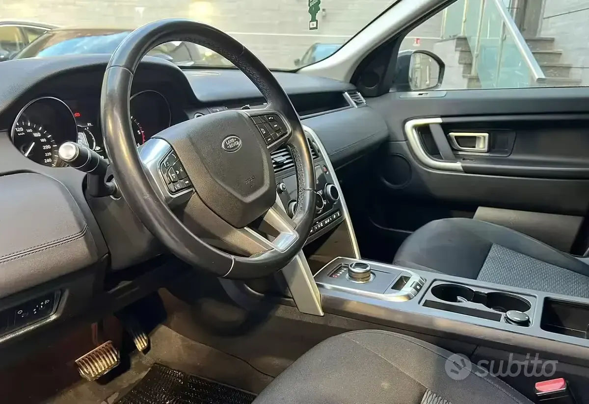 Usata Land Rover Discovery Sport SE 150 CV (110 kW) 2019 Grigio SUV