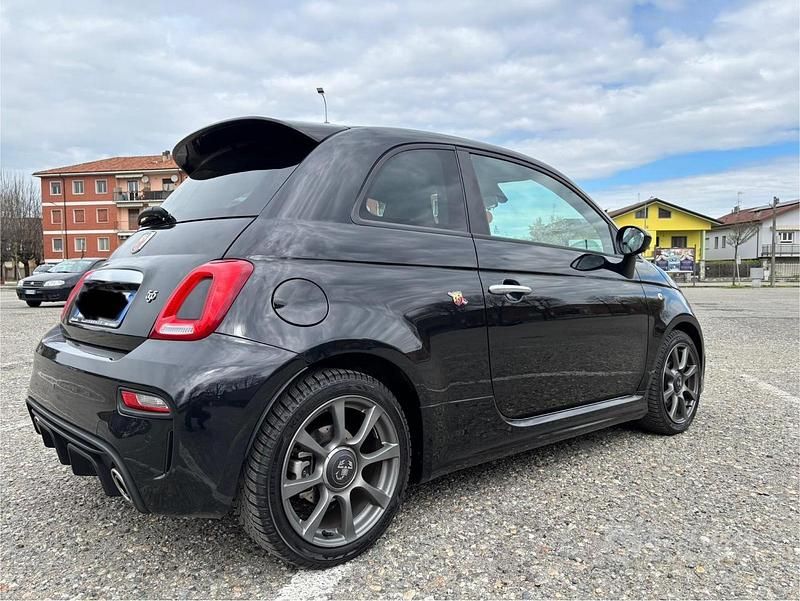 Usata Abarth 595 165 CV (121 kW) 2022 Nero Utilitaria