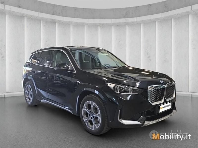 Usado BMW iX1 Comfort Edition 150 kW (204 CV) 2024 Negro SUV