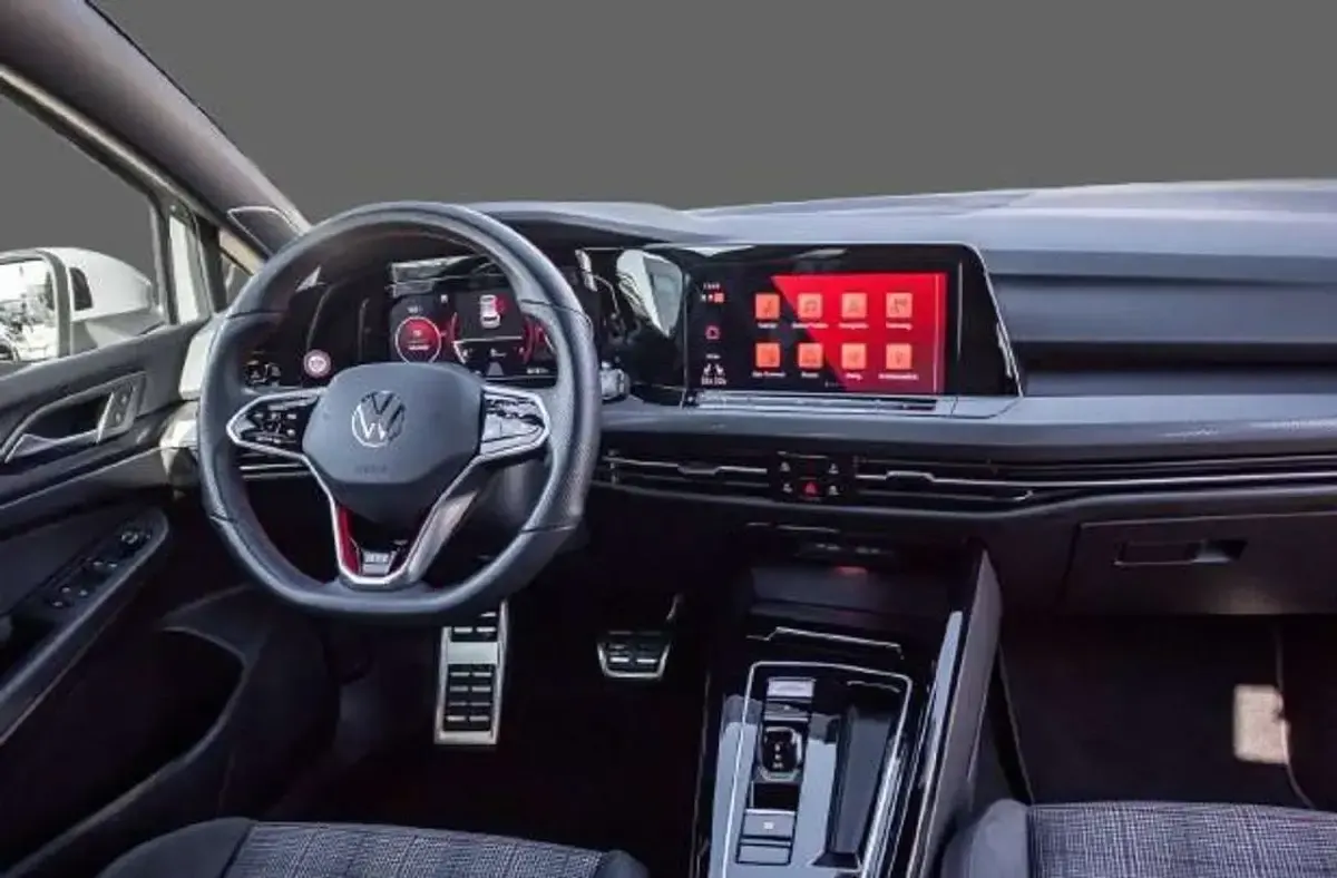 Usata VW Golf VIII Business+ 245 CV (180 kW) 2024 Moonstone grey Berlina