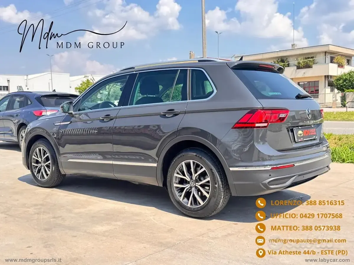 Usata VW Tiguan Life 131 CV (96 kW) 2023 Grigio SUV