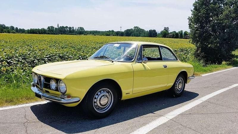 Giallo Usata 1959 Alfa Romeo 1750 Veloce Tre volumi | 25.000 € - Immagine 1/4