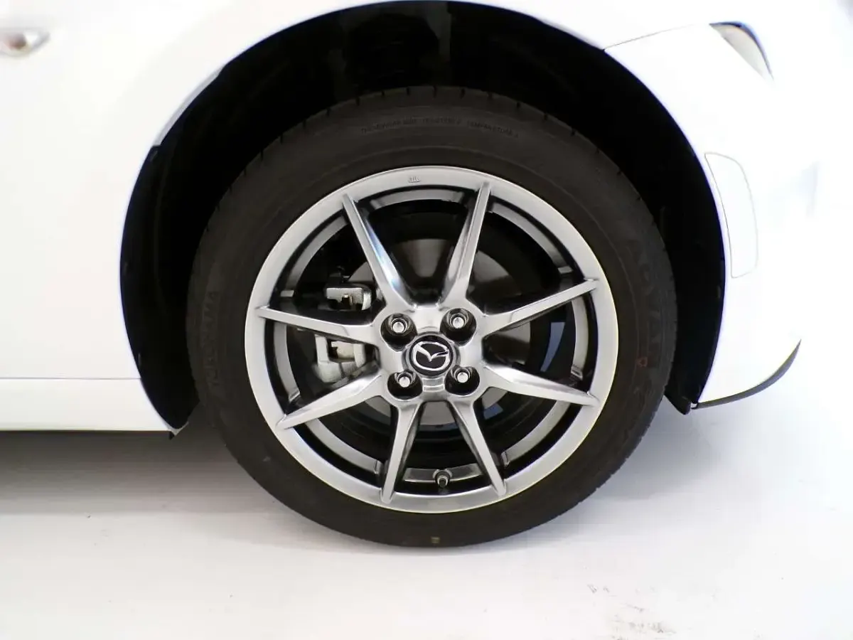 Usata Mazda MX5 Exclusive-Line 132 CV (97 kW) 2023 Bianco Cabrio