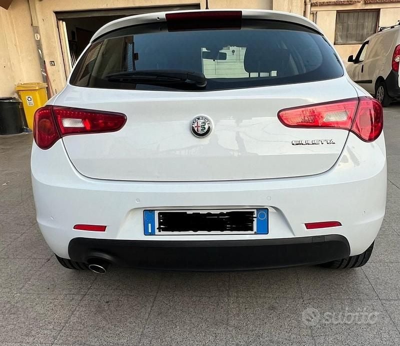Usata Alfa Romeo Giulietta 120 CV (88 kW) 2018 Bianco Utilitaria