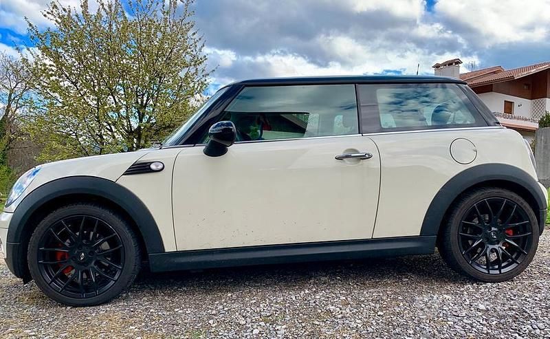 Usata 2008 Mini Cooper Due volumi | 3900 € (Ottimo prezzo) - Immagine 1/2