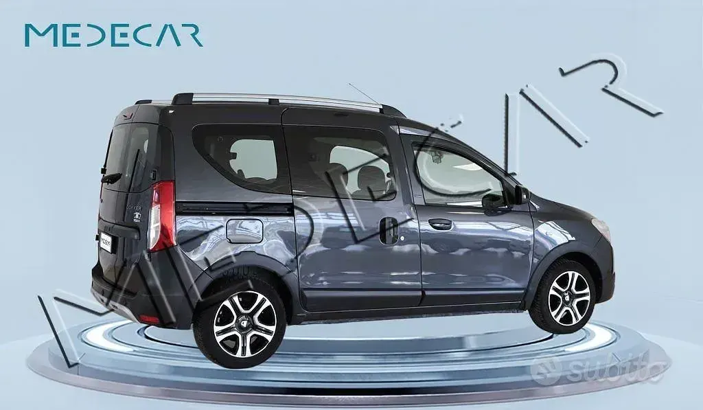 Usata Dacia Dokker Stepway 90 CV (66 kW) 2018 Grigio Monovolume