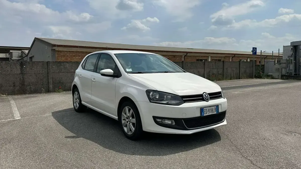 Usado VW Polo Highline 86 CV (63 kW) 2010 Utilitario