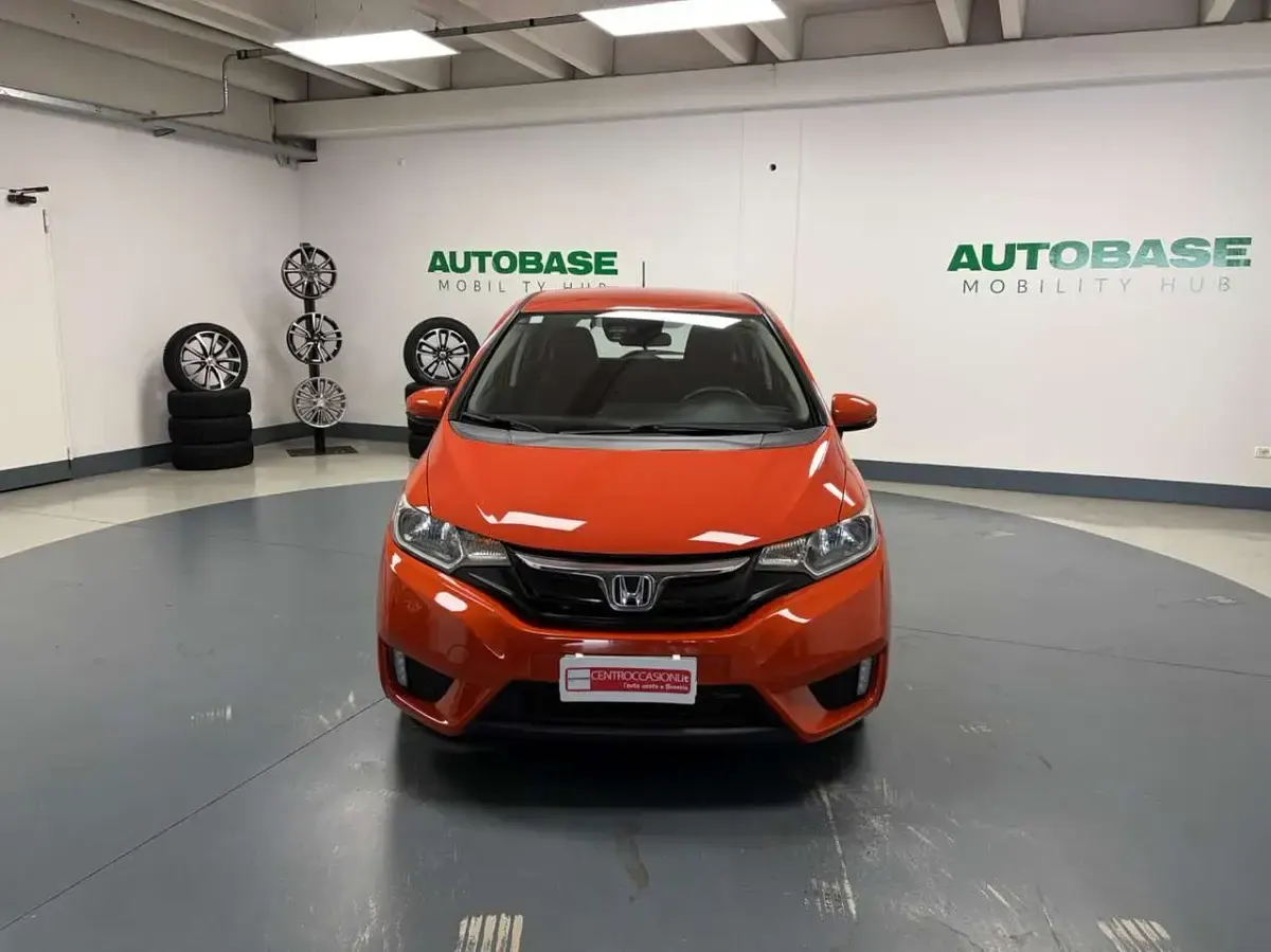 Usata Honda Jazz Trend 102 CV (75 kW) 2016 Arancione Utilitaria