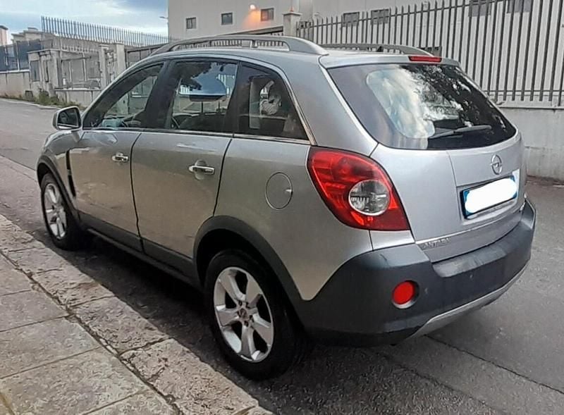 Usata Opel Antara Cosmo 150 CV (110 kW) 2008 Argento SUV