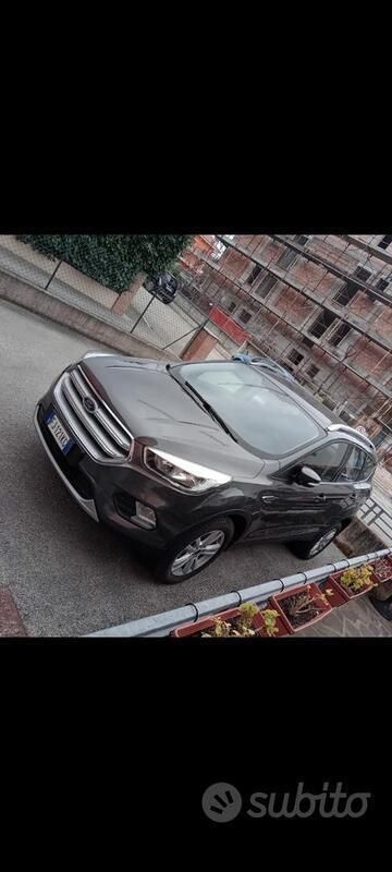 Usata Ford Kuga 120 CV (88 kW) 2017 SUV