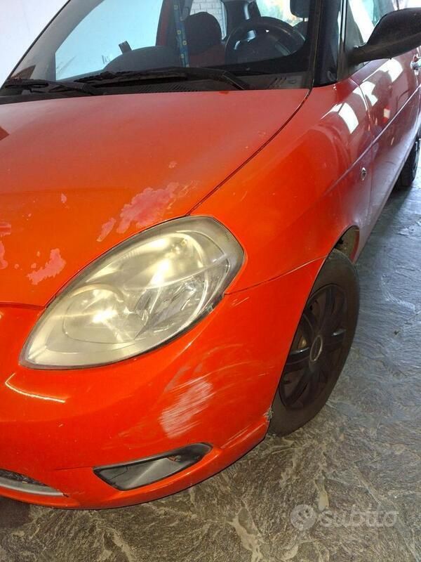 Usata Lancia Ypsilon 60 CV (44 kW) 2007 Rosso Utilitaria